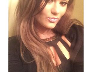 VeronicaKendall webcam girl as a performer. Gallery photo 1.