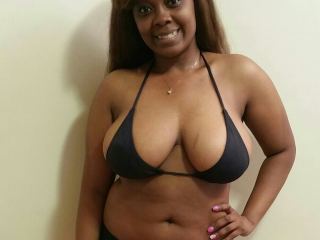 Indexed Webcam Grab of Perrfect_titts