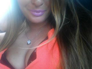 Indexed Webcam Grab of Seductress_love