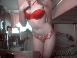 Indexed Webcam Grab of Emely_kiss