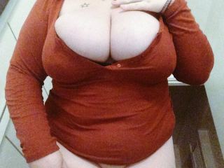 Indexed Webcam Grab of Caseycurvaceous