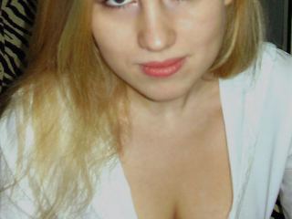 Indexed Webcam Grab of Blondestarforu