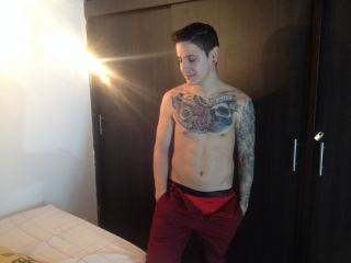 Indexed Webcam Grab of Tommy_tatto