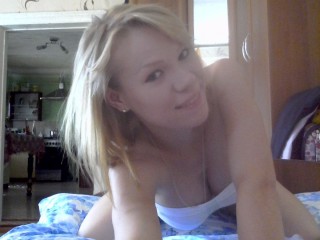 Indexed Webcam Grab of Yourgoldblond