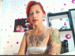 gissel webcam girl as a performer. Gallery photo 2.