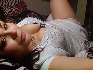 Indexed Webcam Grab of X_thick_goddess_x
