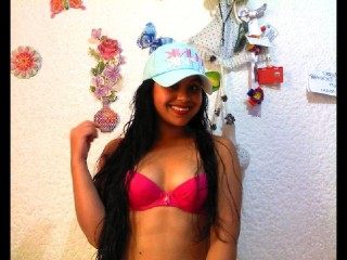 Gattardiente webcam girl as a performer. Gallery photo 6.