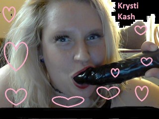 KrystiKash webcam girl as a performer. Gallery photo 3.