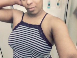 Cherrybumm webcam girl as a performer. Gallery photo 1.