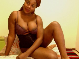 curvyblackqueenxx webcam girl as a performer. Gallery photo 2.