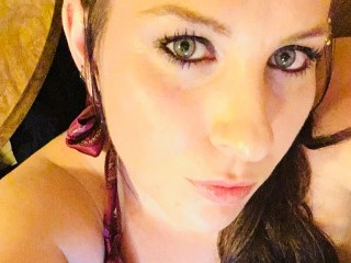 Delilah_Raynes webcam girl as a performer. Gallery photo 3.