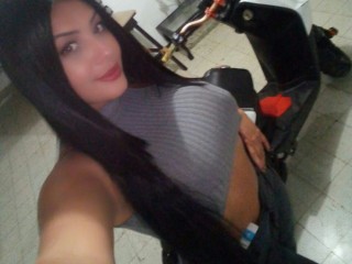 Indexed Webcam Grab of Kim_kardashian7