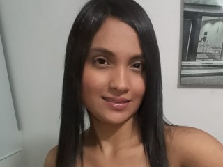 analuciasexi22 webcam girl as a performer. Gallery photo 4.