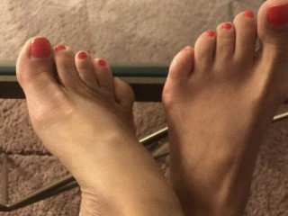 Indexed Webcam Grab of Feet_loveronly
