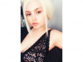 miss_toni webcam girl as a performer. Gallery photo 2.