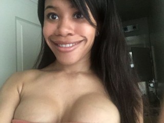 Indexed Webcam Grab of Peachynsexy
