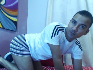 Indexed Webcam Grab of 1andres8in