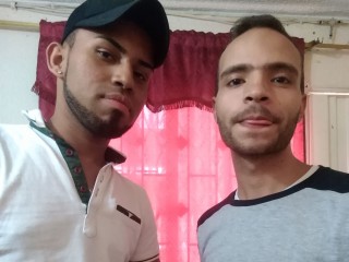 Hot_latin_coople