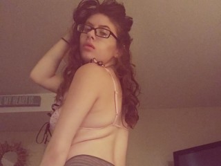 Indexed Webcam Grab of Lily_benz