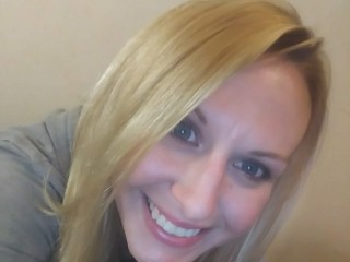 Lilliansky187 webcam girl as a performer. Gallery photo 2.