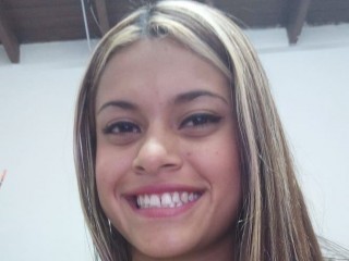 Indexed Webcam Grab of Kaitlyn_smile