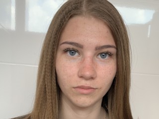 CharmKittyLove webcam girl as a performer. Gallery photo 1.