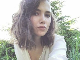 CuteTati webcam girl as a performer. Gallery photo 1.