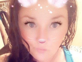 QueenofHeartzz webcam girl as a performer. Gallery photo 1.