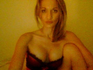 Indexed Webcam Grab of Hot4ella