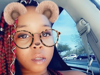 Luxury773 webcam girl as a performer. Gallery photo 2.