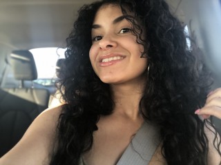 Malibu2001 webcam girl as a performer. Gallery photo 1.