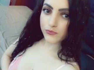 Lena_Shy18