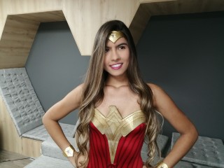 KendraMills webcam girl as a performer. Gallery photo 2.