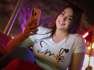 KendallMiller webcam girl as a performer. Gallery photo 1.