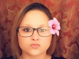 Lyricstar webcam girl as a performer. Gallery photo 1.