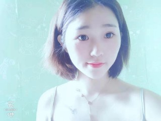 layggaa webcam girl as a performer. Gallery photo 3.