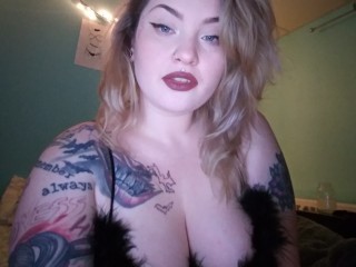 babybirdee webcam girl as a performer. Gallery photo 2.