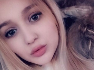 VirginGirlX webcam girl as a performer. Gallery photo 1.