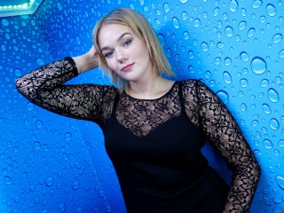 KaliSpark webcam girl as a performer. Gallery photo 2.