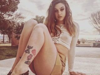 Averygirlyloli