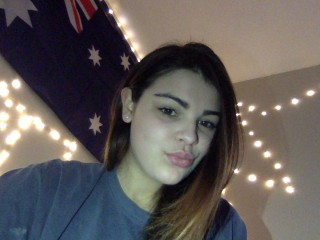 Alicedear565 webcam girl as a performer. Gallery photo 2.