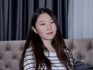 JuneLynn webcam girl as a performer. Gallery photo 1.