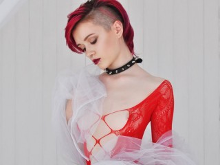 LazzyGoddess webcam girl as a performer. Gallery photo 1.