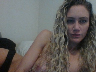 SexyCurlShirl webcam girl as a performer. Gallery photo 2.