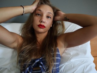 SweetDreamsAda webcam girl as a performer. Gallery photo 1.