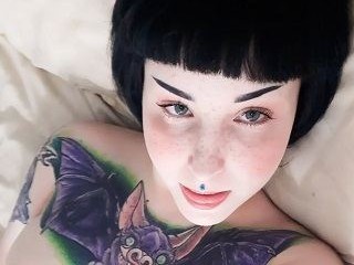 Gothykitty webcam girl as a performer. Gallery photo 3.