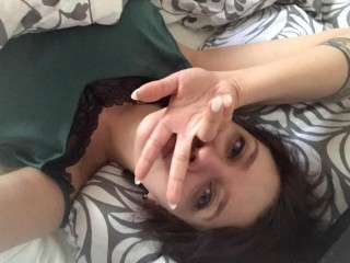 IrisGirl69 webcam girl as a performer. Gallery photo 2.