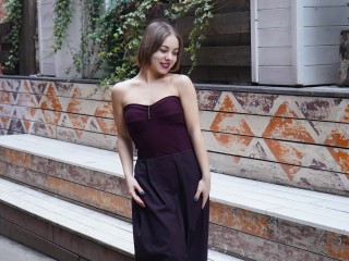 Violetta555Amour webcam girl as a performer. Gallery photo 3.