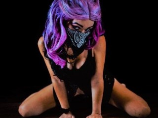 chyyylovestloks702 webcam girl as a performer. Gallery photo 3.