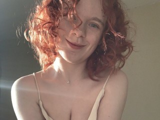 LiliPassione webcam girl as a performer. Gallery photo 1.